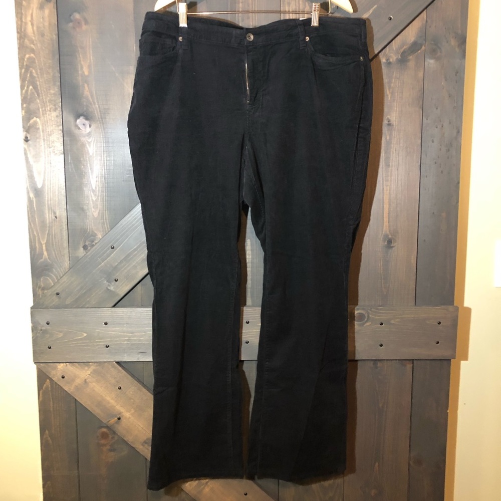 NWT  Lands End black mid-rise boot cut corduroy in a 20W